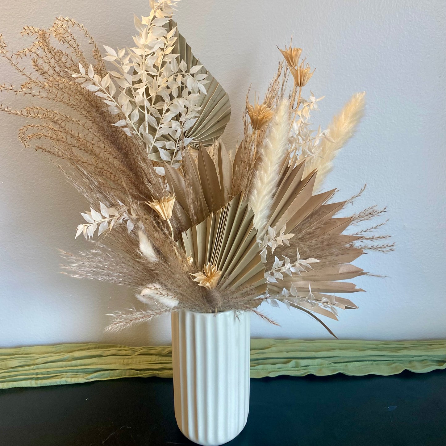 Welkom - Neutral Designer Choice Dried Arrangement